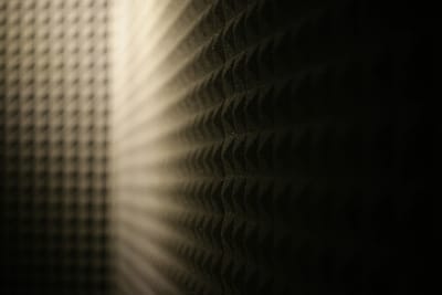 Set Noise Triage: Generators, Fridges, HVAC, Traffic, and Crew Protocol